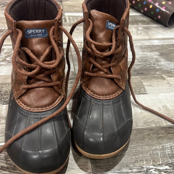 Sperry boots - Picture 1 of 3